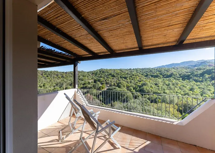 Complex With Pool And Sea View Apartman *