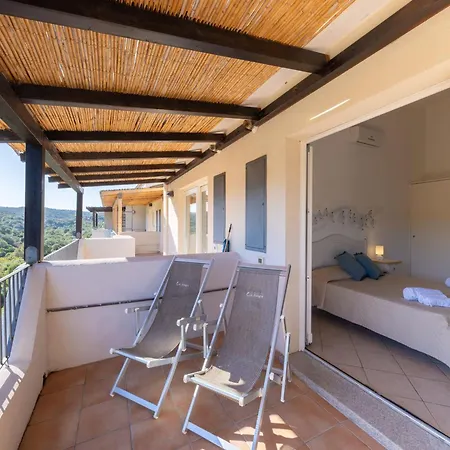 Complex With Pool And Sea View Апартаменты