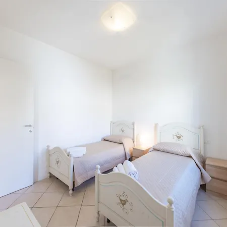 شقة Complex With Pool And Sea View بايا سردينيا