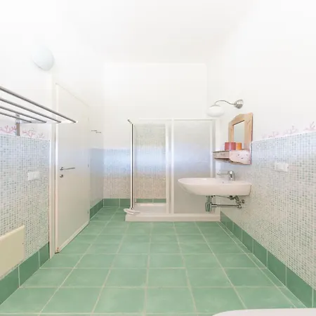 Complex With Pool And Sea View شقة
