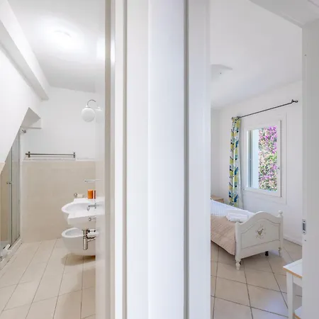 Complex With Pool And Sea View *