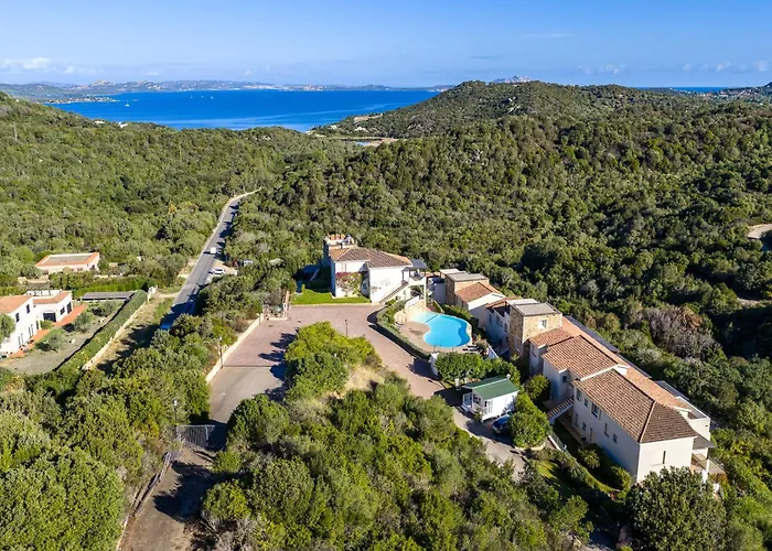 Complex With Pool And Sea View Appartement Baja Sardinia